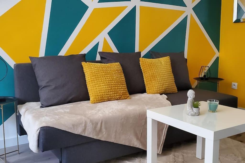 Triangle D'Or - Calme Et Cosy, Appartement 1 Chambre Saint-Quentin  Esterno foto